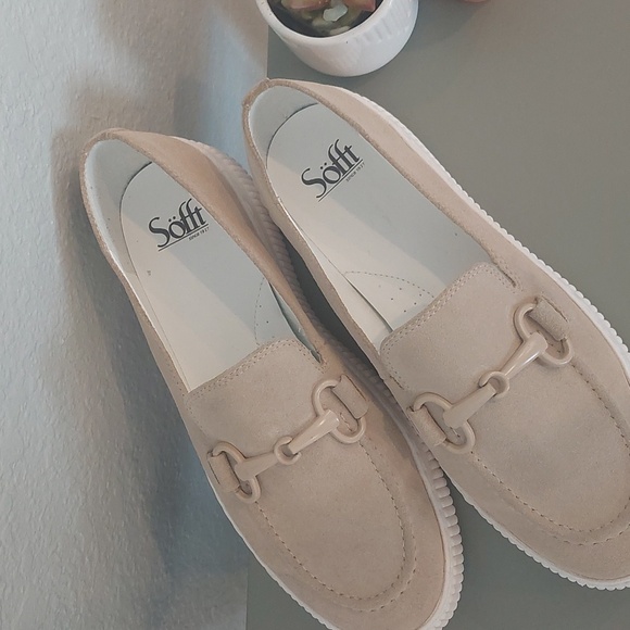 Womens Leather Sofft Slip On Shoes 9.5 - Picture 2 of 8